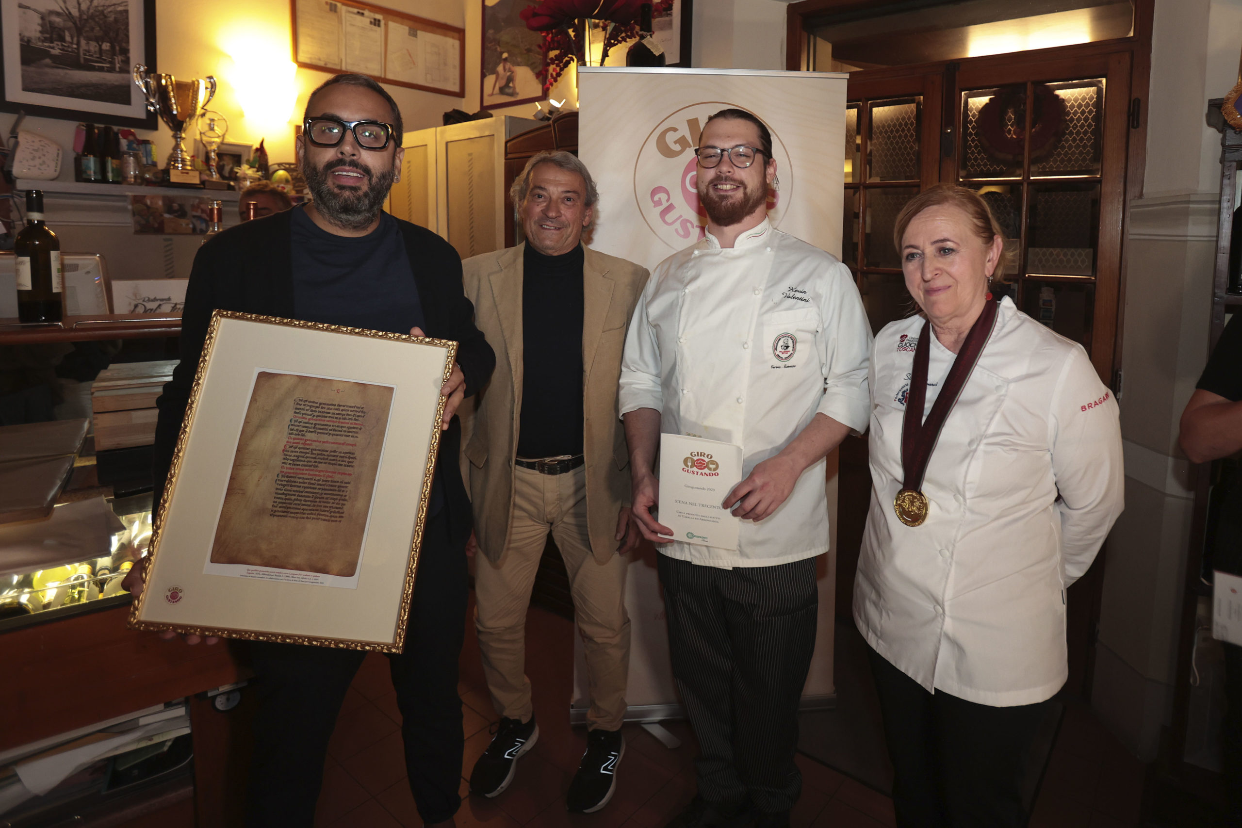 Fiepet Confesercenti Ravenna Cesena, Ustaréia di Savarna ospite del Ristorante Dal Falco di Pienza per Girogustando: una serata di successo grazie al menù a quattro mani proposto dagli chef