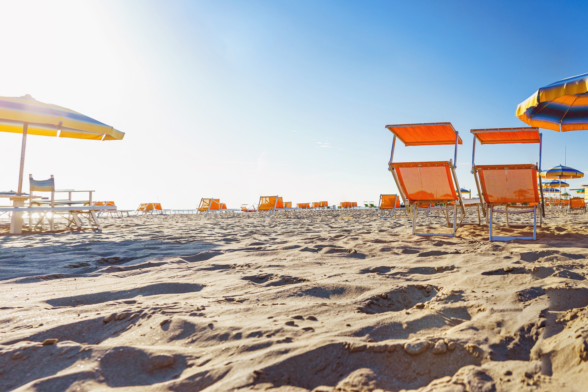 Turismo: spiagge e riviere motore dell’estate. Tra giugno e agosto nei comuni balneari italiani previsti 20,7 milioni di arrivi e oltre 110 milioni di presenze